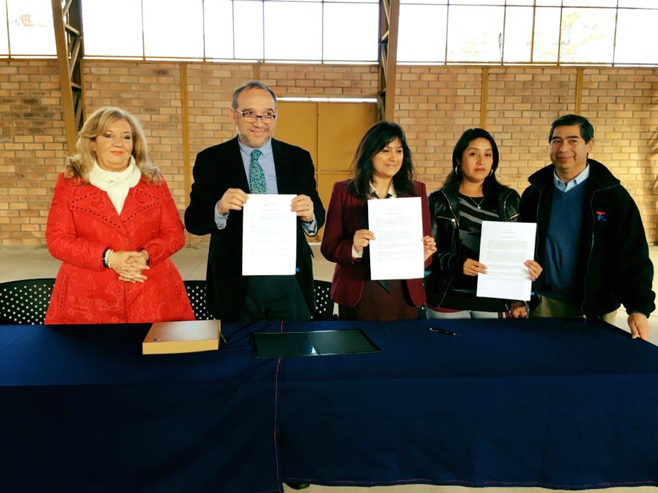 firma-convenio-vega-redonda-vilcún (1)